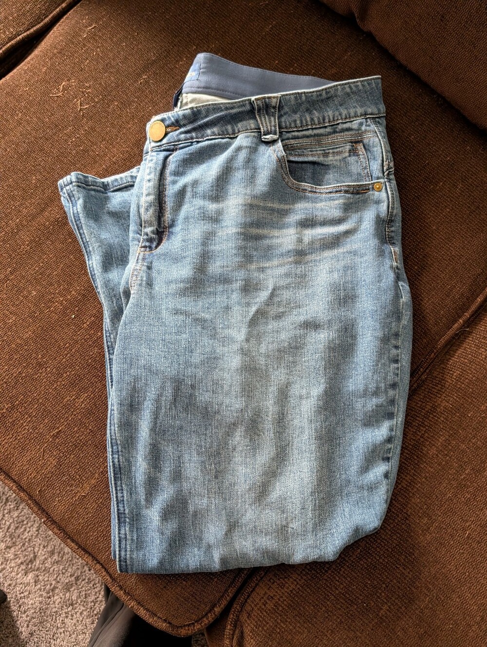Light Wash Classic Denim Jeans Straight Leg